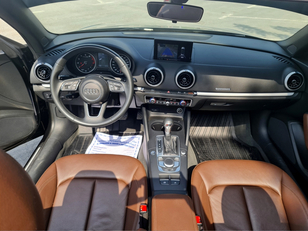 Schwarz Audi A3 Cabrio 2020